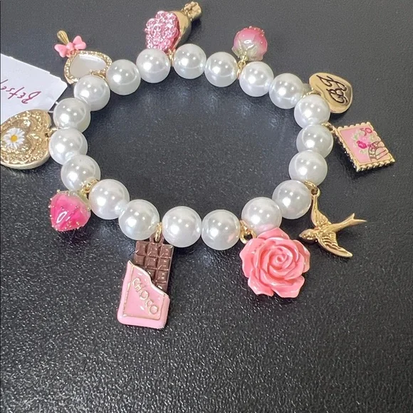 Betsey Johnson | Feminine Vintage Valentines Inspired Charm Bracelet 🌸 💗🍫🎀🌹🕊️ - Picture 4 of 12